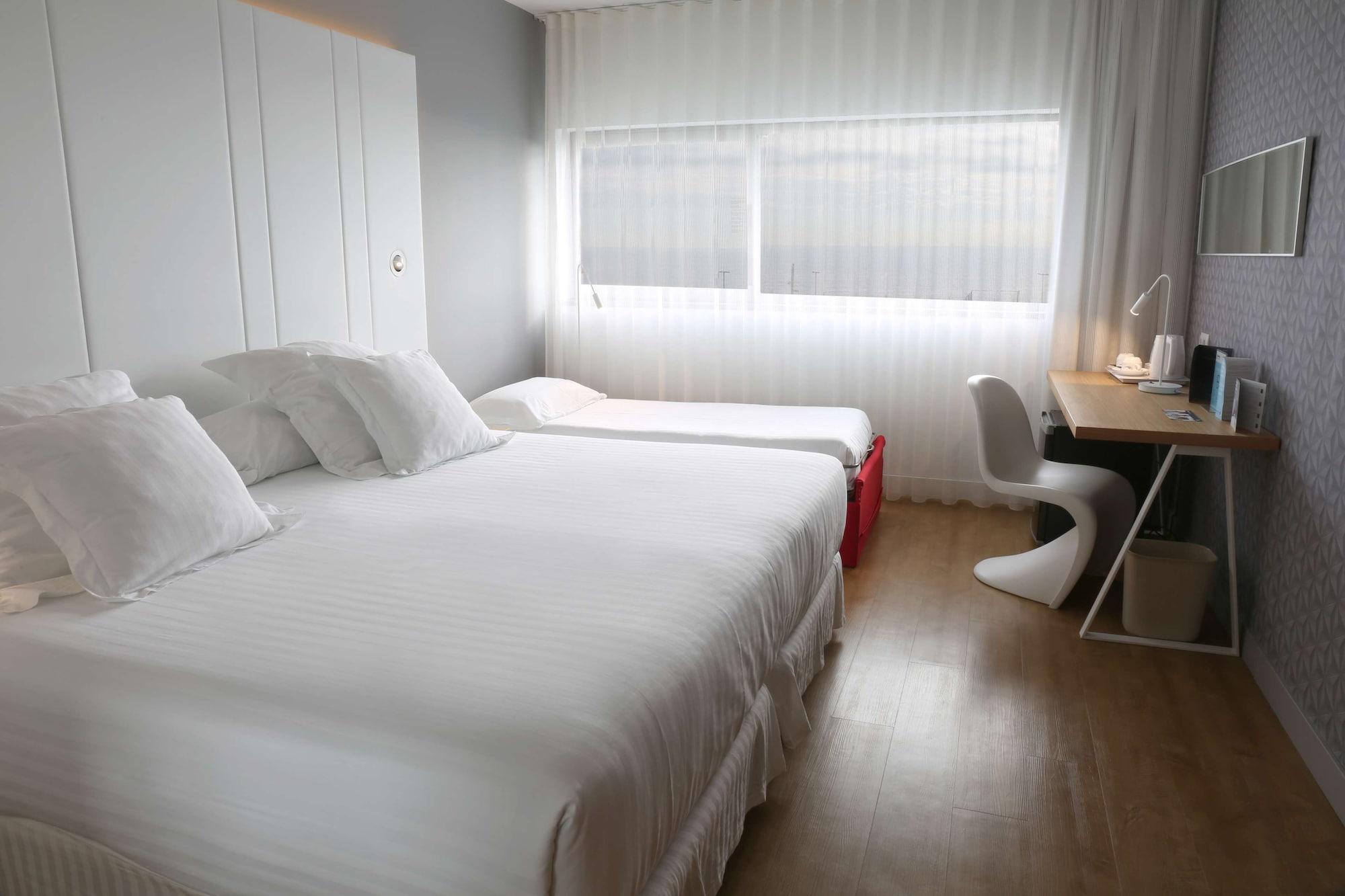 Occidental Atenea Mar - Adults Only Barcellona Esterno foto