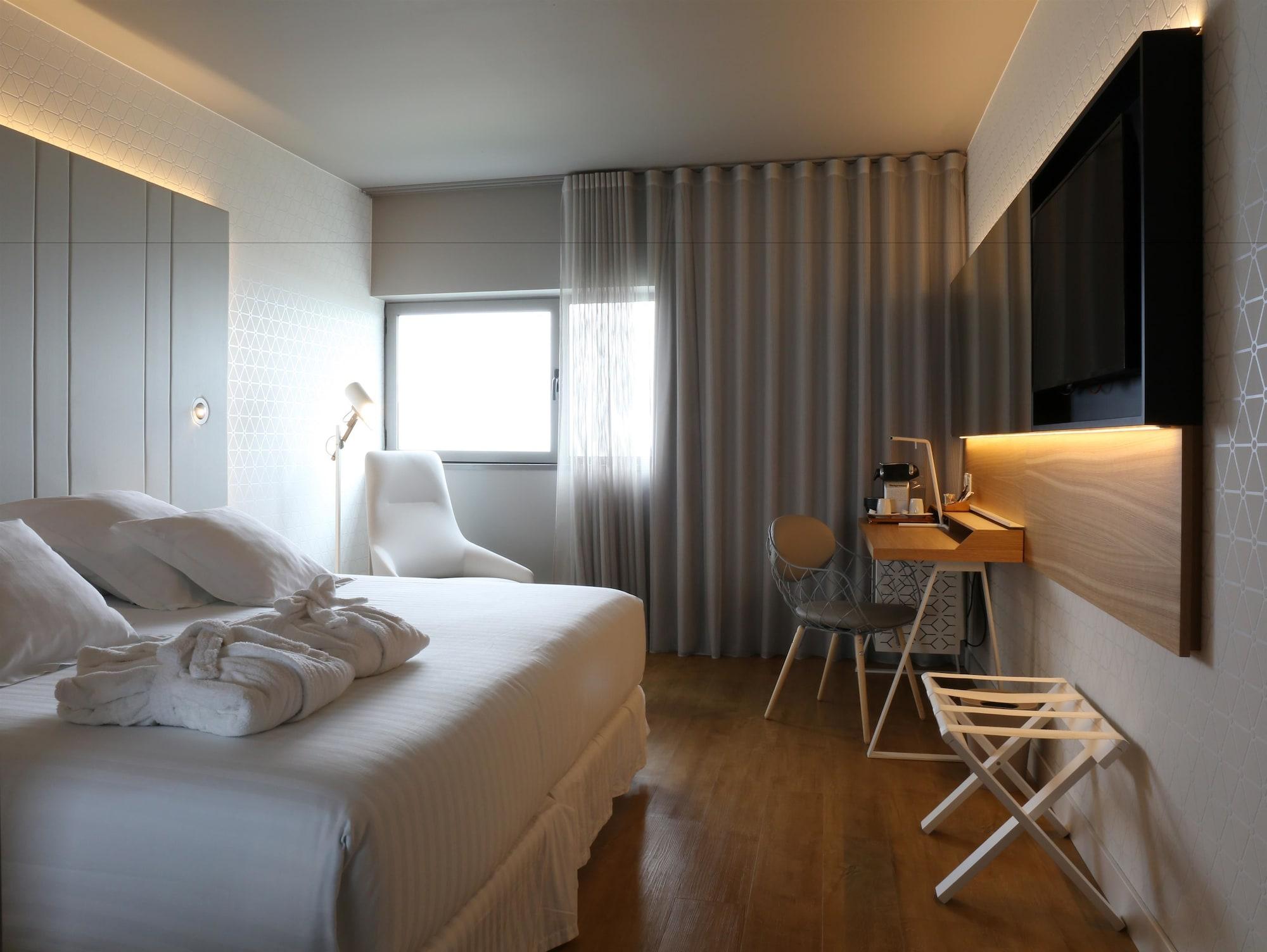 Occidental Atenea Mar - Adults Only Barcellona Esterno foto