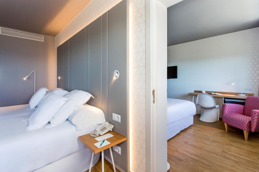 Occidental Atenea Mar - Adults Only Barcellona Esterno foto
