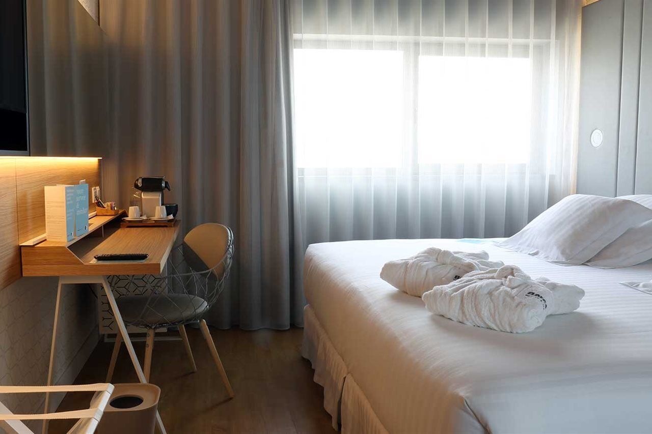 Occidental Atenea Mar - Adults Only Barcellona Esterno foto